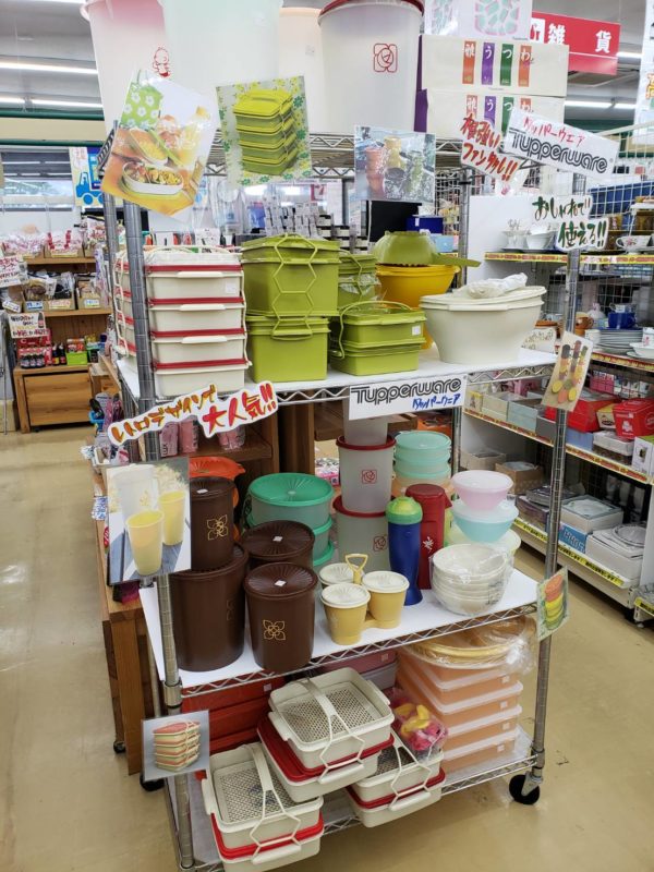 タッパーウェア入荷しました。 アウトドアのおともに!