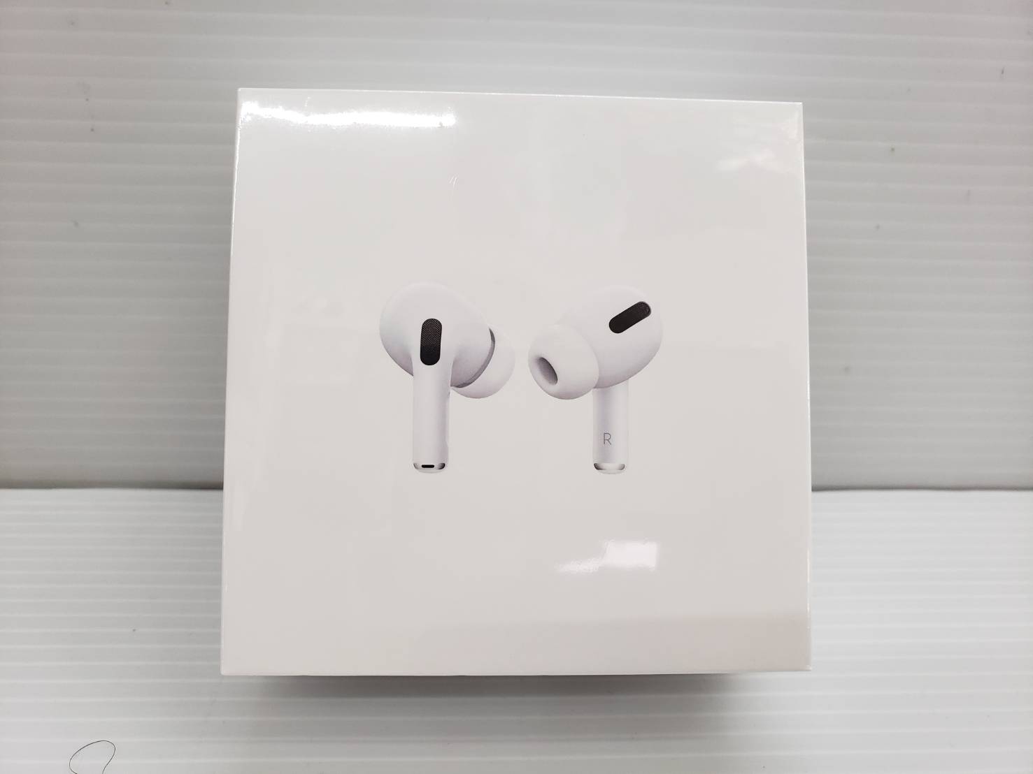 apple　/　アップル　airpods　pro　新品　未開封　買取致しました！ - リサイクルマートは現在冷蔵庫の買取、家具の買取強化中です！お気軽にお問い合わせください。