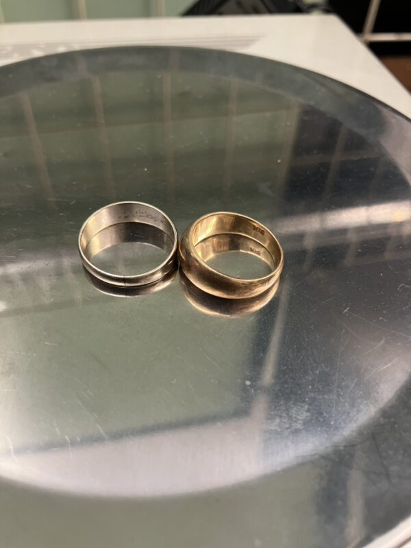 【K18（18金）イエローゴールド リング ＆ K14WG（14金ホワイトゴールド）リング】買取させて頂きました！！ - リサイクルマートは現在冷蔵庫の買取、家具の買取強化中です！お気軽にお問い合わせください。