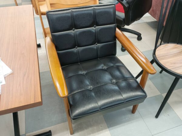 【買取実績】Karimoku カリモク家具 Kチェア 1シーター スタンダードブラックを高価買取しました！｜リサイクルマート フェスタ春日店 - リサイクルマートは現在冷蔵庫の買取、家具の買取強化中です！お気軽にお問い合わせください。