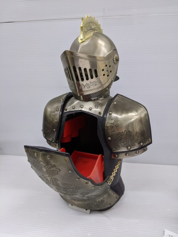 出張買取 不用品買取好評受付中 ニッカウィスキー 西洋騎士 甲冑 ボトルケース 買取ました リサイクルショップ 福岡県 福岡市 不用品買取の リサイクルマート