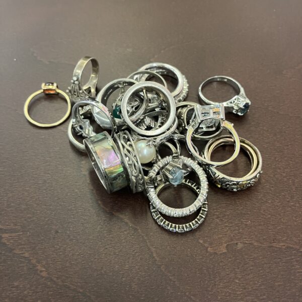 【シルバー925】リング・アクセサリーまとめ65.6gを高価買取！大野城店なら石付き・変色ありでも大歓迎です！ - リサイクルマートは現在冷蔵庫の買取、家具の買取強化中です！お気軽にお問い合わせください。