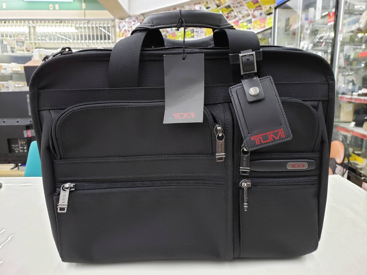 「新品」TUMI　/トゥミ　ビジネスバッグ　買取致しました。 - リサイクルマートは現在冷蔵庫の買取、家具の買取強化中です！お気軽にお問い合わせください。