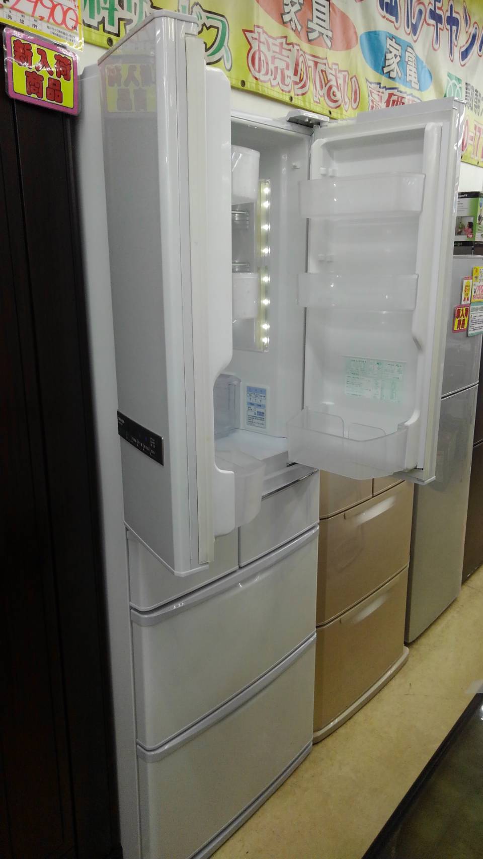 【465Ｌ冷蔵庫　ファミリー冷蔵庫　ＳＨＡＲＰ　シャープ　2012年製　ＳＪ－ＸＦ４７Ｗ－Ｓ】買い取り致しました！ - リサイクルマートは現在冷蔵庫の買取、家具の買取強化中です！お気軽にお問い合わせください。