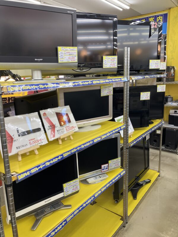 ☆液晶テレビの在庫が不足してます！☆お買い替えでいらなくなったテレビお待ちしております！！ - リサイクルマートは現在冷蔵庫の買取、家具の買取強化中です！お気軽にお問い合わせください。