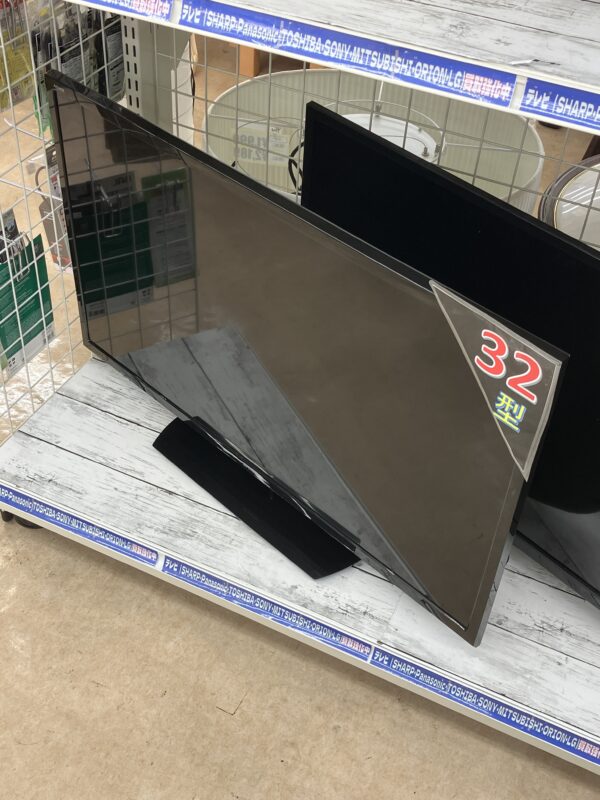 【SHARP　32型液晶テレビ　2017年】お買取り致しました！ - リサイクルマートは現在冷蔵庫の買取、家具の買取強化中です！お気軽にお問い合わせください。