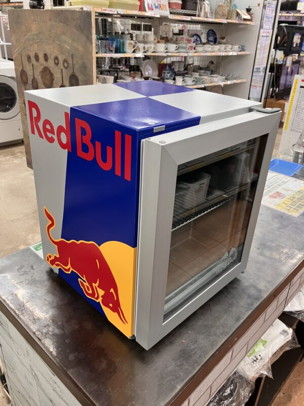 【希少/非売品  Red Bull 冷蔵ショーケース 17.5L レッドブル COOLER SMALL】をお買取致しました！！ - リサイクルマートは現在冷蔵庫の買取、家具の買取強化中です！お気軽にお問い合わせください。