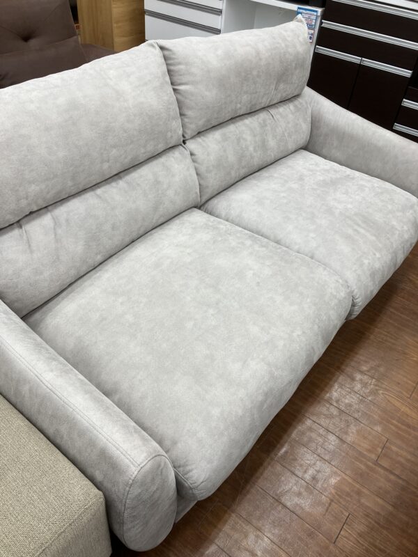 【三人掛けソファ】お買取り致しました！ - リサイクルマートは現在冷蔵庫の買取、家具の買取強化中です！お気軽にお問い合わせください。