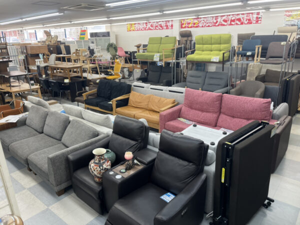 【新生活応援キャンペーン開催中】ソファ、食器棚、タンス、ダイニングセットなど多数揃えています。