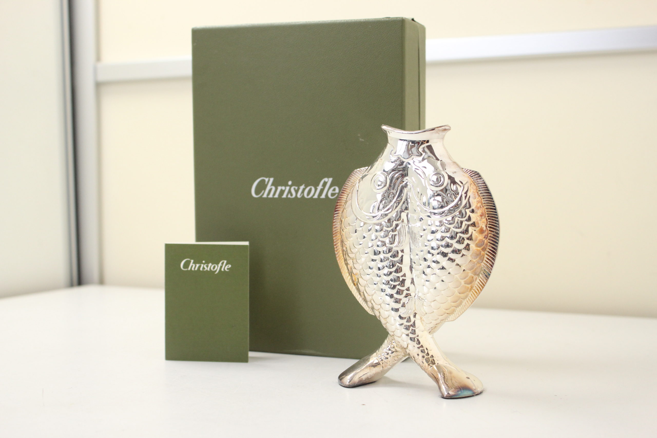 (福岡県糸島市)Christofle/クリストフル フラワーベース 花瓶 FISH VASE インテリア おしゃれ雑貨なども買取に自信あり☆ - リサイクルマートは現在冷蔵庫の買取、家具の買取強化中です！お気軽にお問い合わせください。