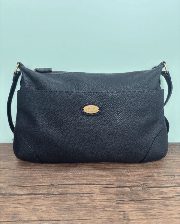 FENDI フェンディ BT194 セレリア レザーショルダーバッグ BLACK お買取させていただきました！ - リサイクルマートは現在冷蔵庫の買取、家具の買取強化中です！お気軽にお問い合わせください。