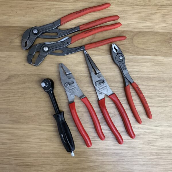 【プロツール買取】Snap-on（スナップオン）やKNIPEX（クニペックス）など一流メーカーの手工具をまとめて24,000円でお買取り！福岡県大野城市での工具・ハンドツールの高価買取ならリサイクルマート大野城店へ - リサイクルマートは現在冷蔵庫の買取、家具の買取強化中です！お気軽にお問い合わせください。