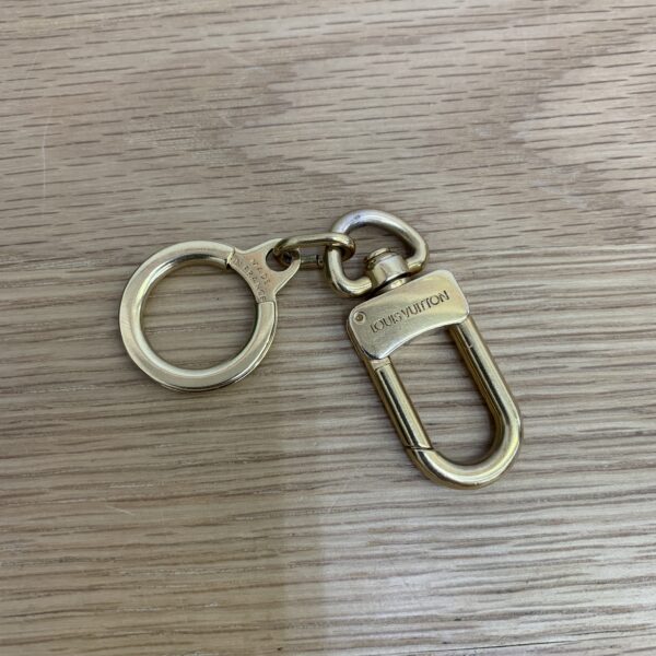 【ルイ・ヴィトン】定番キーリング「アノクレ」をお買取り！小物類も高価買取中！ - リサイクルマートは現在冷蔵庫の買取、家具の買取強化中です！お気軽にお問い合わせください。