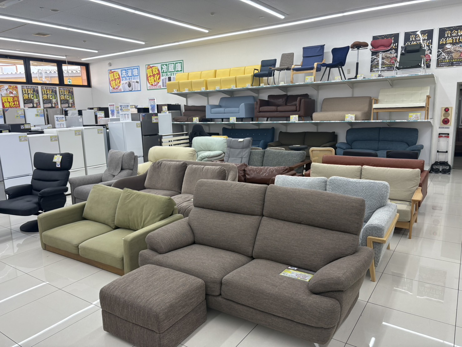ソファどんどん入荷中です！人気ファブリック選び放題！！
