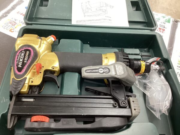 🔧【買取実績】プロ用高圧工具！HiKOKI 高圧タッカ N2504HM をお買取り致しました！ - リサイクルマートは現在冷蔵庫の買取、家具の買取強化中です！お気軽にお問い合わせください。