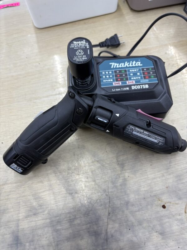 マキタ/TD022D/充電式ペンインパクトドライバー/充電器バッテリー付き - リサイクルマートは現在冷蔵庫の買取、家具の買取強化中です！お気軽にお問い合わせください。