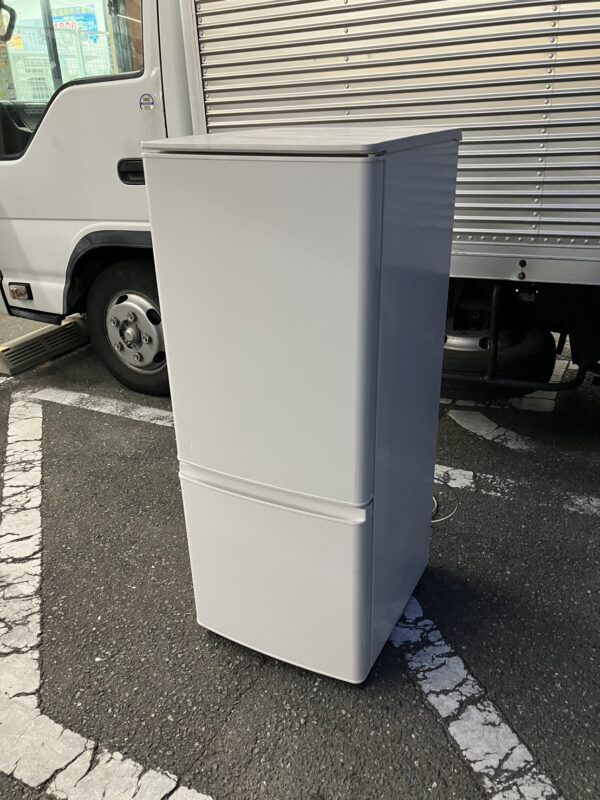 MITSUBISHI 高年式 一人暮らし用 146L 冷蔵庫 をお買取りいたしました！ - リサイクルマートは現在冷蔵庫の買取、家具の買取強化中です！お気軽にお問い合わせください。