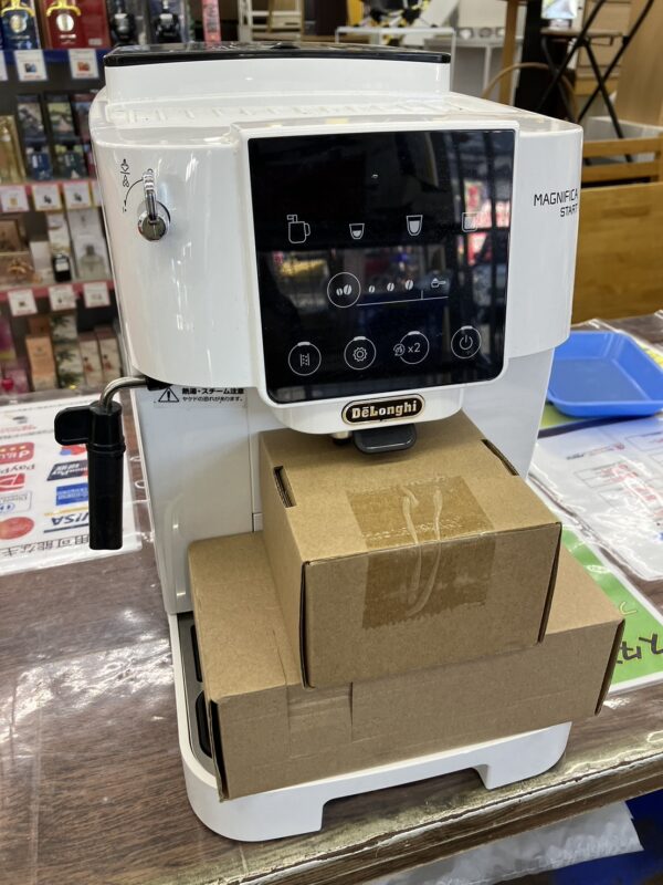 【デロンギ マグニフィカスタート 全自動コーヒーマシン ECAM22020W】をお買取りいたしました。 - リサイクルマートは現在冷蔵庫の買取、家具の買取強化中です!お気軽にお問い合わせください。