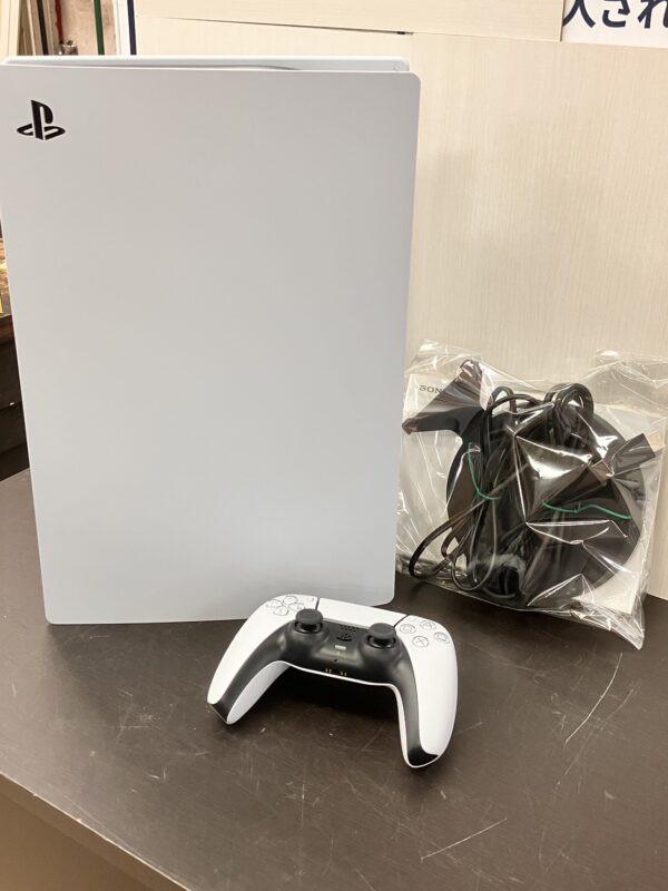 大人気！PlayStation 5（CFI-1200A）ディスクドライブ搭載モデルをお買取しました！🎮✨ - リサイクルマートは現在冷蔵庫の買取、家具の買取強化中です！お気軽にお問い合わせください。