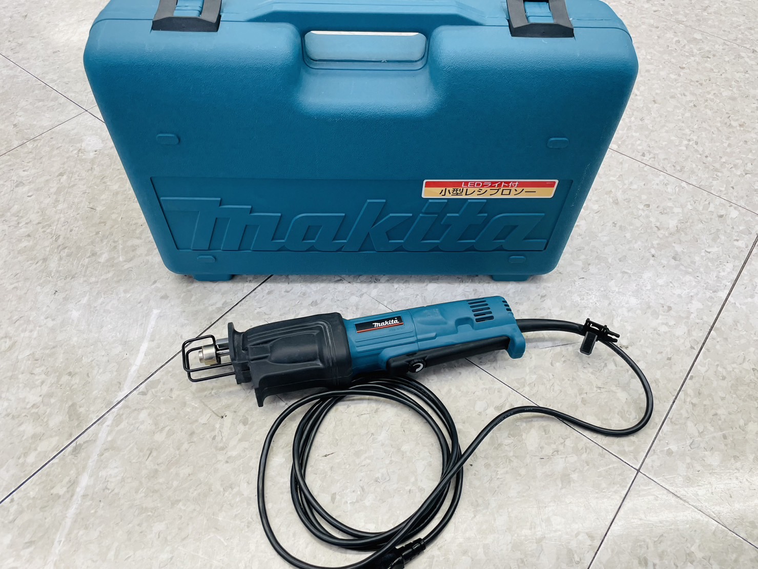 【美品!! makita(マキタ) 小型レシプロソー🔧 定価￥28,660🔧 JR1000FT】買取させて頂きました！！ - リサイクルマートは現在冷蔵庫の買取、家具の買取強化中です！お気軽にお問い合わせください。