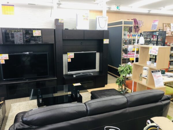 ✨リビングボード大量入荷致しました✨価格もお買い求め安くなっています✨ - リサイクルマートは現在冷蔵庫の買取、家具の買取強化中です！お気軽にお問い合わせください。