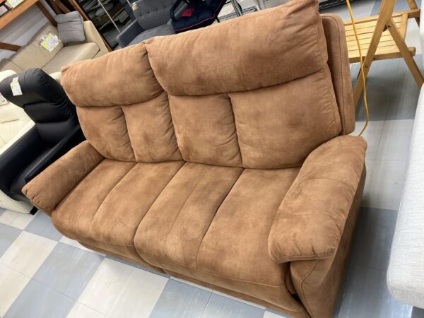 🛋🛋🛋【リコメン堂２人掛け電動ソファー】をお買取致しました！！🛋🛋🛋 - リサイクルマートは現在冷蔵庫の買取、家具の買取強化中です！お気軽にお問い合わせください。