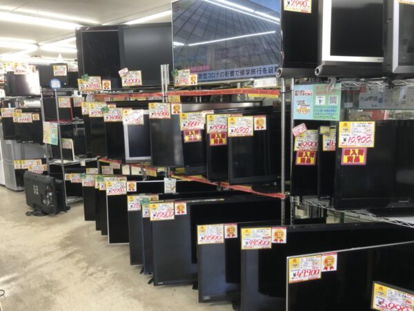 液晶テレビ、大量入荷しております！！ - リサイクルマートは現在冷蔵庫の買取、家具の買取強化中です！お気軽にお問い合わせください。