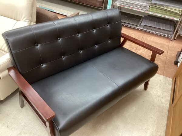 【２人掛けソファ/ブラック】をお買取致しました！！ - リサイクルマートは現在冷蔵庫の買取、家具の買取強化中です！お気軽にお問い合わせください。