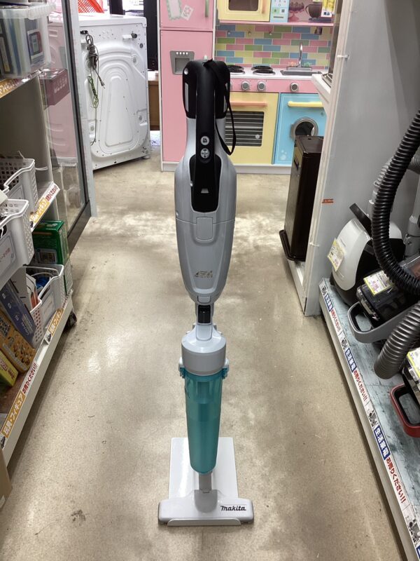 【ｍakita/マキタ 60w充電式クリーナー  CL282FD】をお買取致しました！！ - リサイクルマートは現在冷蔵庫の買取、家具の買取強化中です！お気軽にお問い合わせください。
