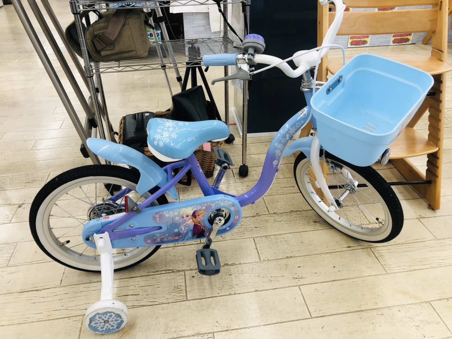 美品 キッズ 自転車 １６インチ 補助輪あり