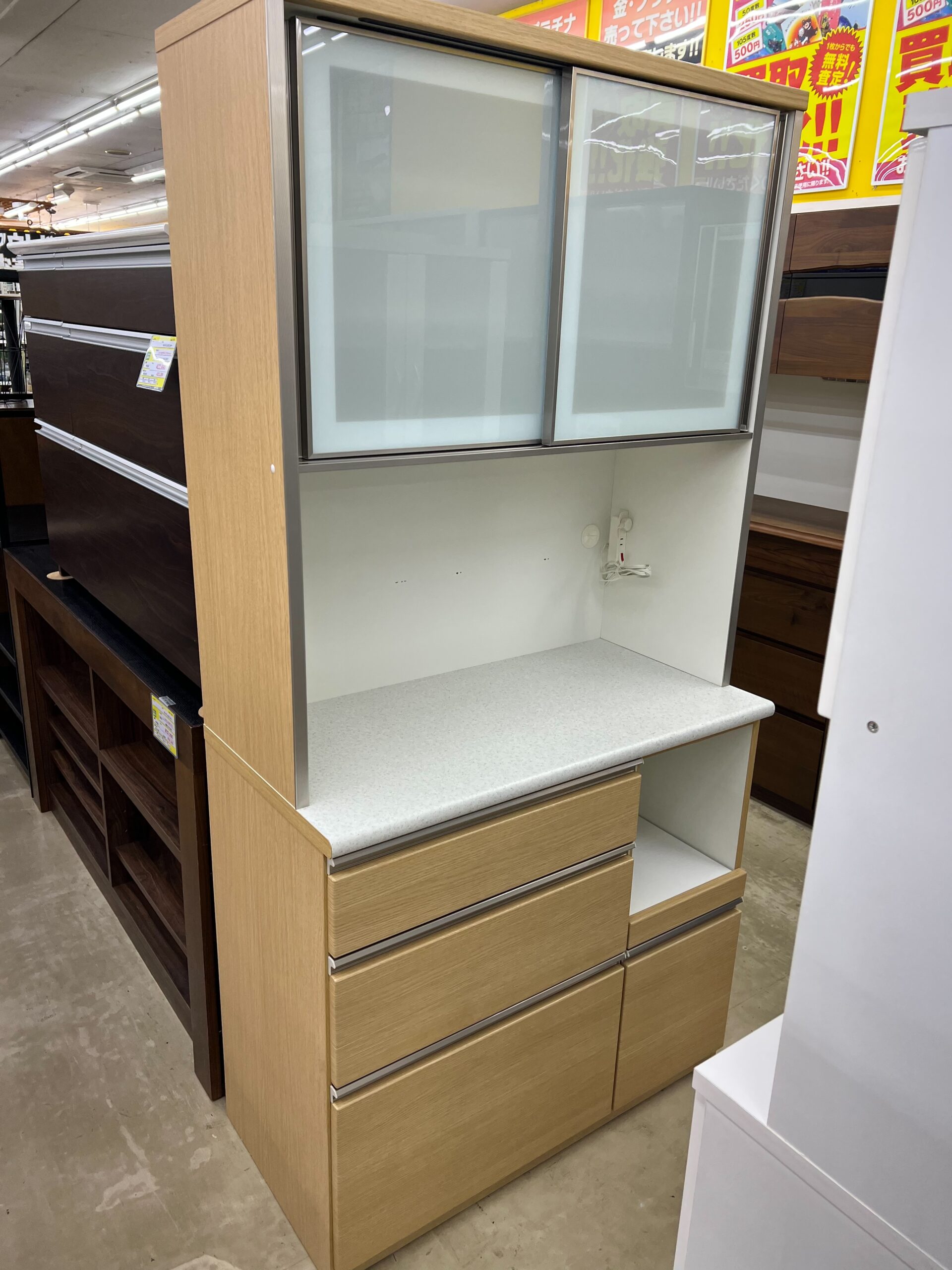 【NITORI  ニトリ レンジボード　ハイカウンター　食器棚】を買取いたしました！ - リサイクルマートは現在冷蔵庫の買取、家具の買取強化中です！お気軽にお問い合わせください。
