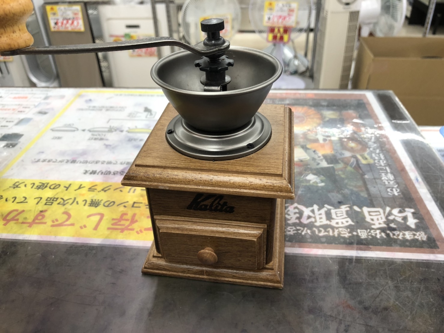 カリタ Kalita コーヒーミル 手挽き ミニミル #42005 をお買取りさせて頂きました!! - リサイクルマートは現在冷蔵庫の買取、家具の買取強化中です！お気軽にお問い合わせください。