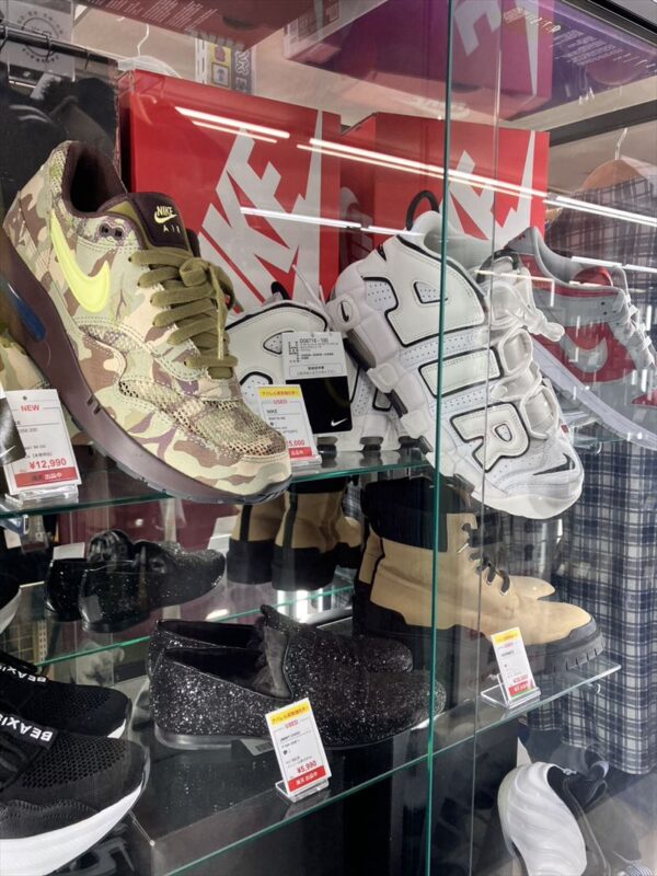 【春日市でスニーカーを買う・売るなら】リサイクルマート春日店へ♪