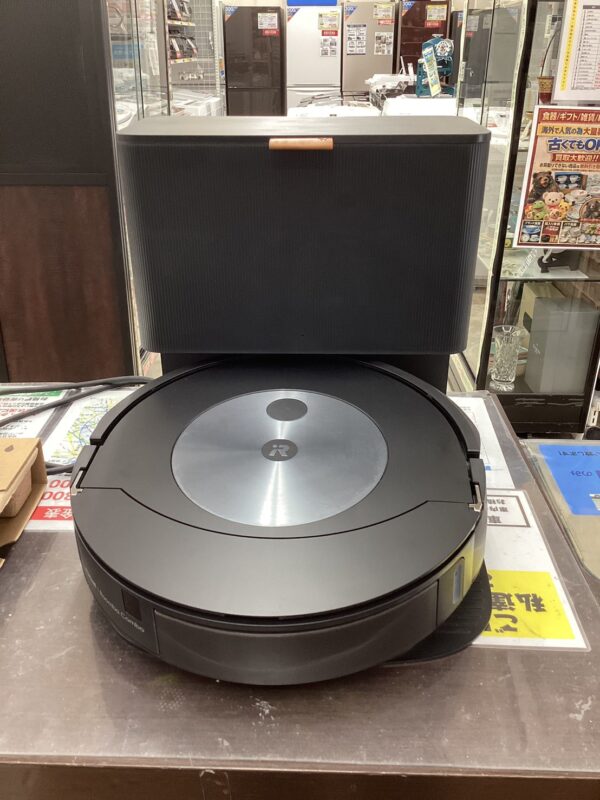 【iRobot/アイロボット 🧹 ロボット掃除機 ルンバ コンボ j7+ (c755860)】をお買取致しました！！ - リサイクルマートは現在冷蔵庫の買取、家具の買取強化中です！お気軽にお問い合わせください。