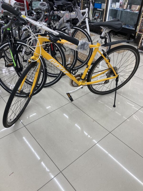 【GIANT/ジャイアント/ESCAPE R3/ クロスバイク/サンバーストイエロー/3×8段変速】をお買取致しました！！ - リサイクルマートは現在冷蔵庫の買取、家具の買取強化中です！お気軽にお問い合わせください。