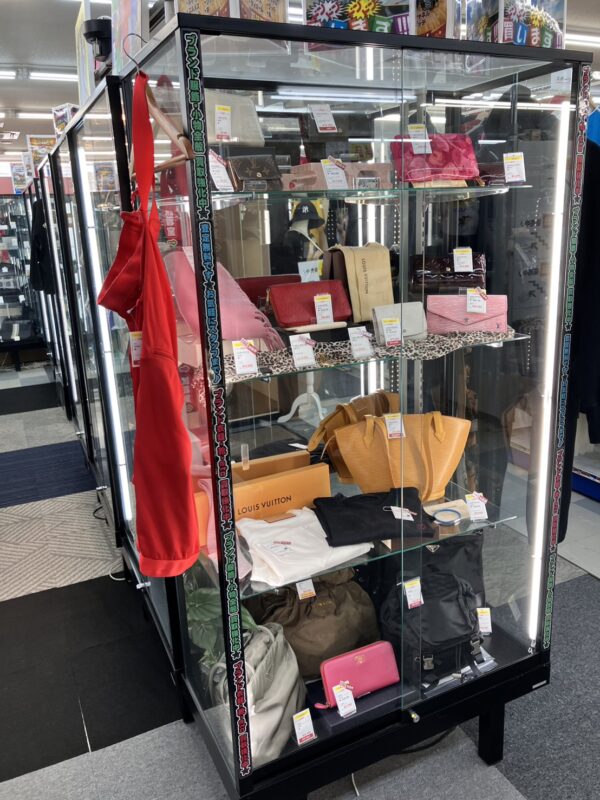 【ブランド品高価買取強化中】ルイヴィトン・CHANEL・GUCCI・NIKEなど買取お任せください！｜リサイクルマート春日店