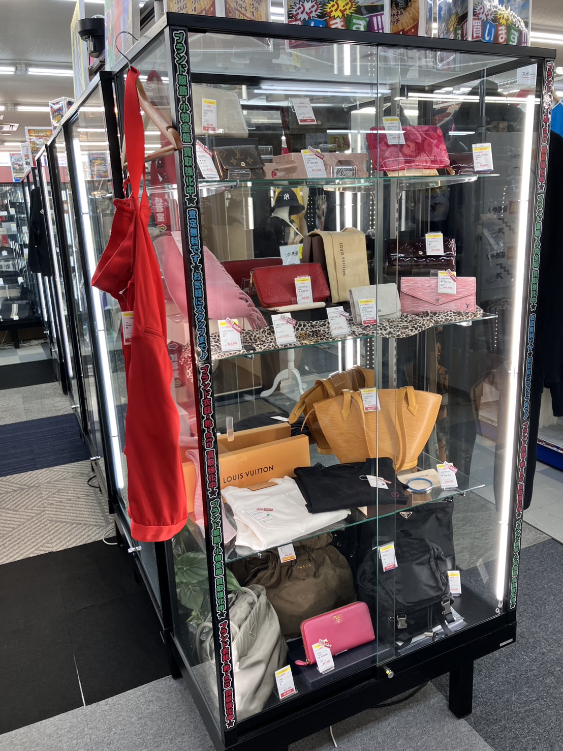 【ブランド品高価買取強化中】ルイヴィトン・CHANEL・GUCCI・NIKEなど買取お任せください！｜リサイクルマート春日店