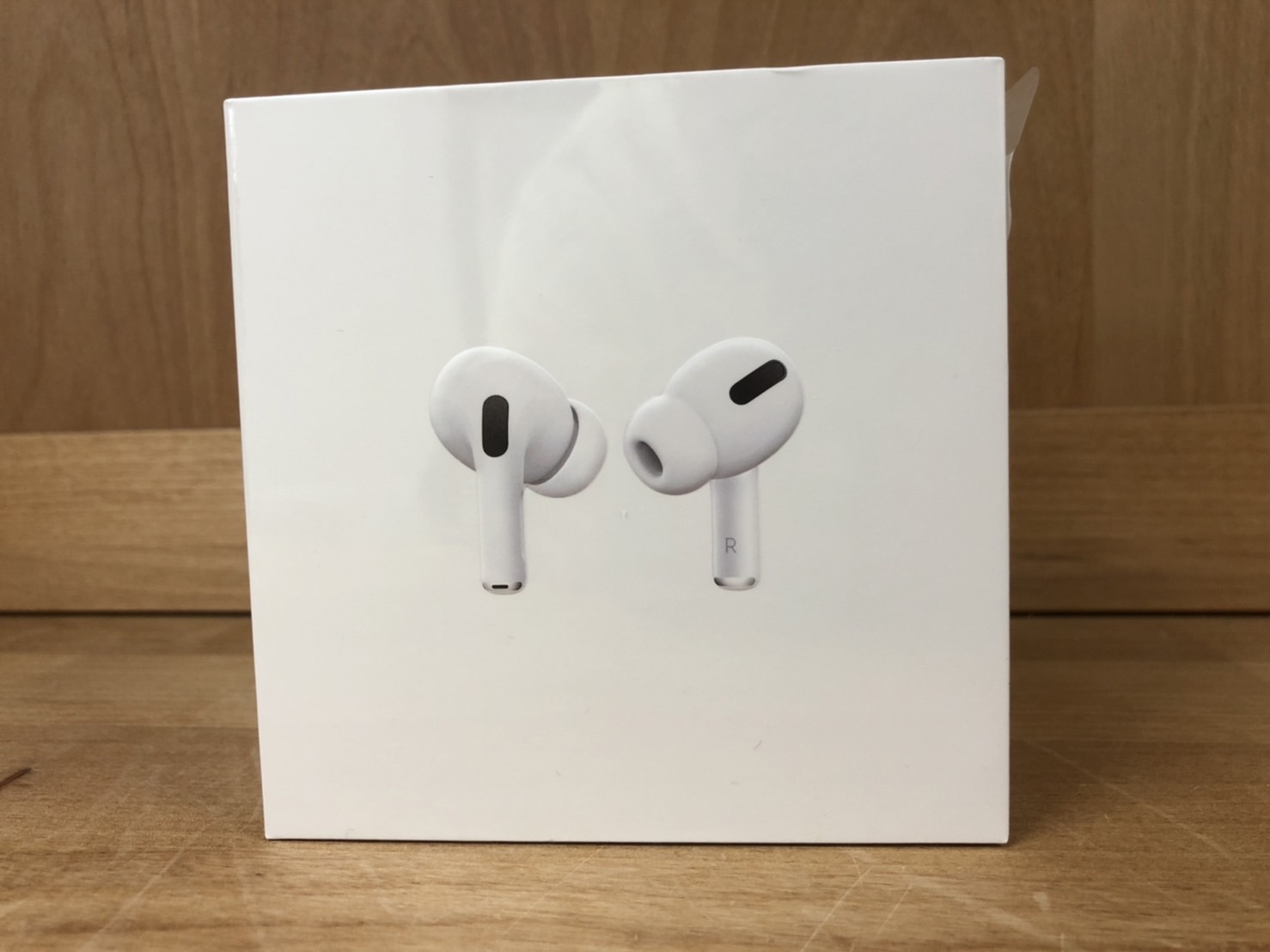 【⭐️未開封品⭐️APPLE AirPods Pro 2019年モデル 完全ワイヤレス Bluetoothイヤホン MWP22J/A】お買取りしました! - リサイクルマートは現在冷蔵庫の買取、家具の買取強化中です！お気軽にお問い合わせください。