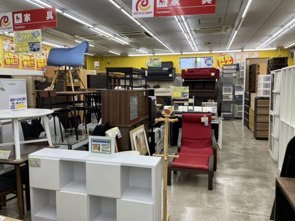 リサイクルショップ☆家具 を買うなら☆中古☆新品☆糸島 前原 九大 学研都市 西区 - リサイクルマートは現在冷蔵庫の買取、家具の買取強化中です！お気軽にお問い合わせください。