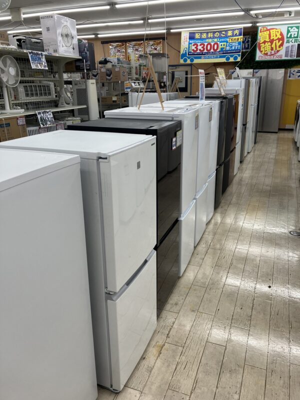 冷蔵庫、洗濯機の在庫が充実していまーす(*^▽^*)/ - リサイクルマートは現在冷蔵庫の買取、家具の買取強化中です！お気軽にお問い合わせください。