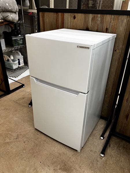 今回は【ヤマダ電機 87L 2ドア冷蔵庫 YRZ-C09H1 2021年製 YAMADA SELECTION】をお買取致しました！！ - リサイクルマートは現在冷蔵庫の買取、家具の買取強化中です！お気軽にお問い合わせください。