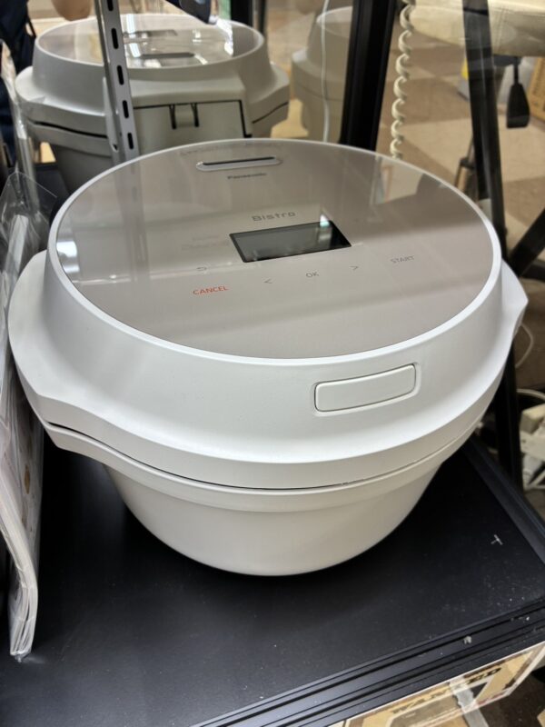 【Panasonic】オートクッカー ビストロ「NF-AC700」をお買取り！箱・取説付きの極美品！福岡県大野城市での自動調理鍋・高級キッチン家電の買取ならリサイクルマート大野城店へ - リサイクルマートは現在冷蔵庫の買取、家具の買取強化中です！お気軽にお問い合わせください。