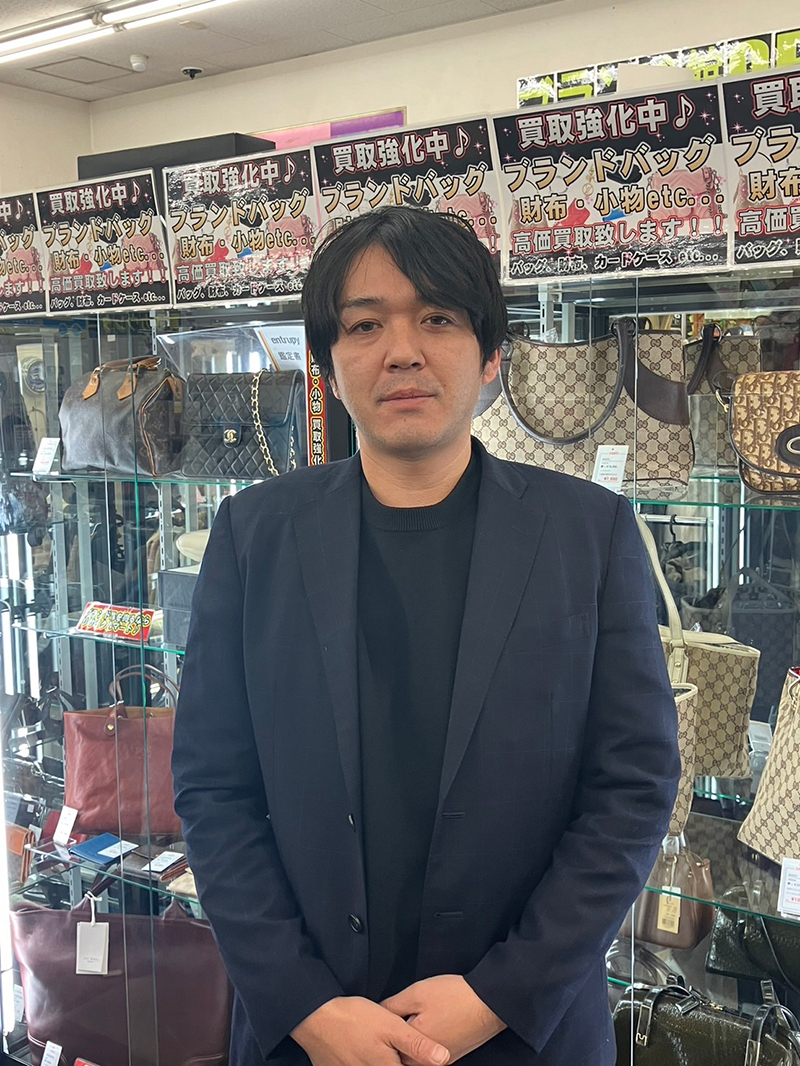 <small>リサイクルマートブランド館</small>大野城店店長