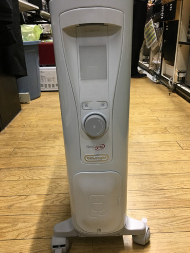 【2016年製 美品 Delonghi BelCaldo オイルヒーター デロンギ ベルカルド RKJ75V0915-GY】お買取りしました! - リサイクルマートは現在冷蔵庫の買取、家具の買取強化中です！お気軽にお問い合わせください。