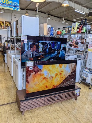 【有機EL4Kテレビ】続々入荷中!まだまだ在庫が足りません!!高く買います!!!お売り下さい☆ - リサイクルマートは現在冷蔵庫の買取、家具の買取強化中です！お気軽にお問い合わせください。