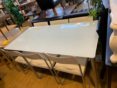 【Fritz Hansen フリッツハンセン ダイニング7点セット ガラストップ PLANO プラーノ ペリカンデザイン デンマーク P934】お買取りしました! - リサイクルマートは現在冷蔵庫の買取、家具の買取強化中です！お気軽にお問い合わせください。