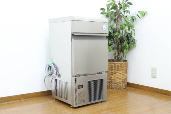 （福岡市中央区）  未使用 フクシマ 15年製 製氷機 アンダーカウンター FIC-A25KT - リサイクルマートは現在冷蔵庫の買取、家具の買取強化中です！お気軽にお問い合わせください。
