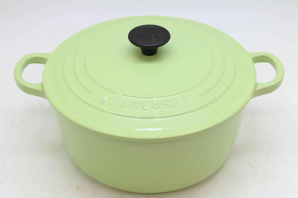 【 LE CREUSET/ルクルーゼ 両手鍋 22cm グリーン ココットロンド】をお買取致しました!! - リサイクルマートは現在冷蔵庫の買取、家具の買取強化中です！お気軽にお問い合わせください。