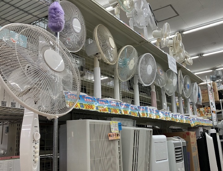 【扇風機/サーキュレータ】夏物家電の買取・販売しております！【エアコン/除湿器】