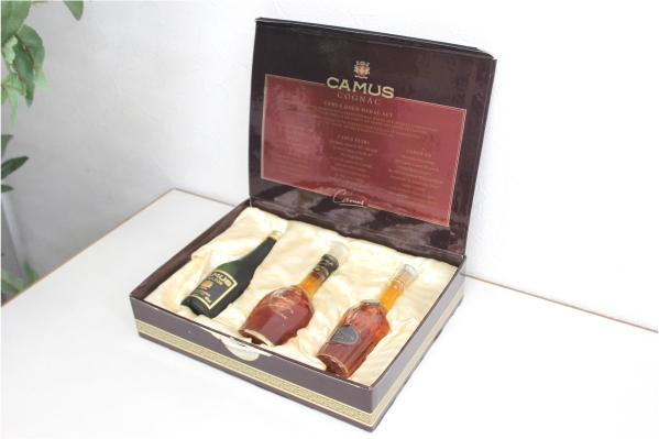 (鳥栖市)CAMUS カミュ ミニボトル 3本セット COGNAC　NAPOLEON　XO　50ml - リサイクルマートは現在冷蔵庫の買取、家具の買取強化中です！お気軽にお問い合わせください。